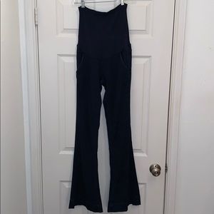 Luxe Essentials Maternity Flare Jeans Size 26